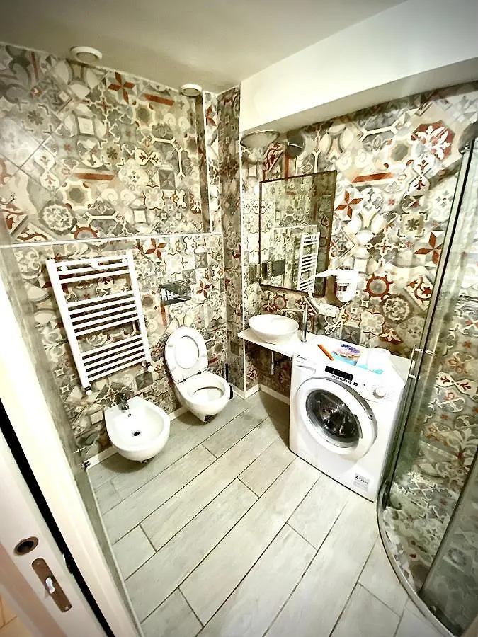 Nolo 12 - Duomo In 10 Minutes Apartment Milan Italy